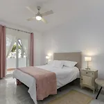 Penthouse Jacaranda Εστεπόνα