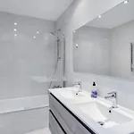 Penthouse Jacaranda * Εστεπόνα