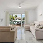 Penthouse Jacaranda Apartmán *