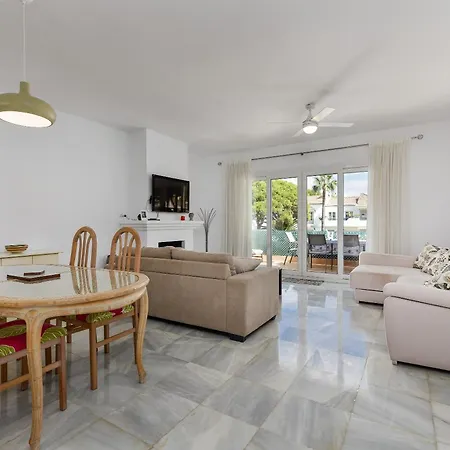 Penthouse Jacaranda Apartmán Estepona