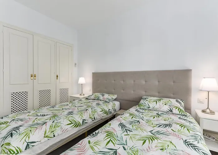 Penthouse Jacaranda Apartment Estepona